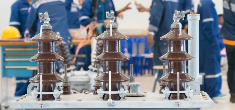 Oregon transformer manufacturer to lay off 110 employees