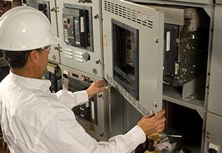 6 Ways to Make Aging Electrical Switchgear Smart